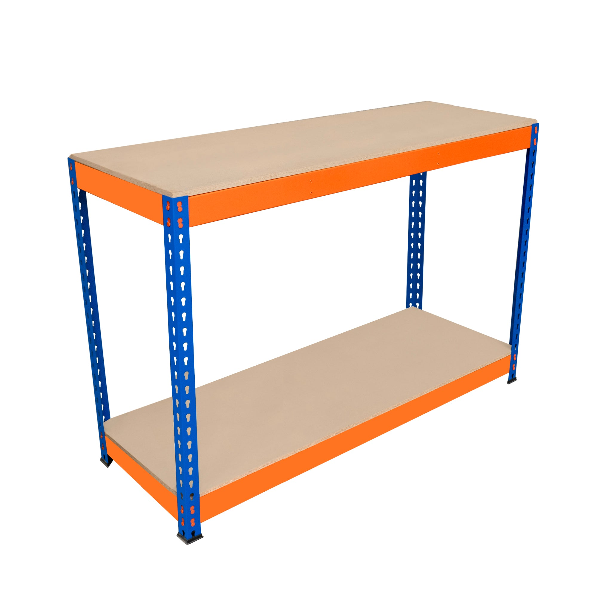 Un estante de dos niveles con marco de metal naranja y baldas de madera.