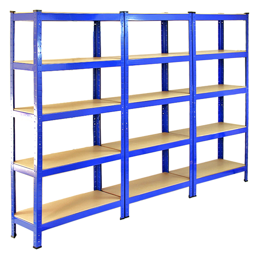 Un estante azul de cinco niveles con estantes de madera se alza sobre fondo blanco.