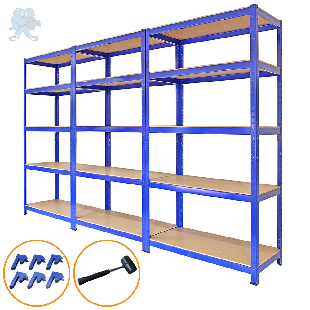 Dos estanterías azules con baldas de madera y herramientas delante.