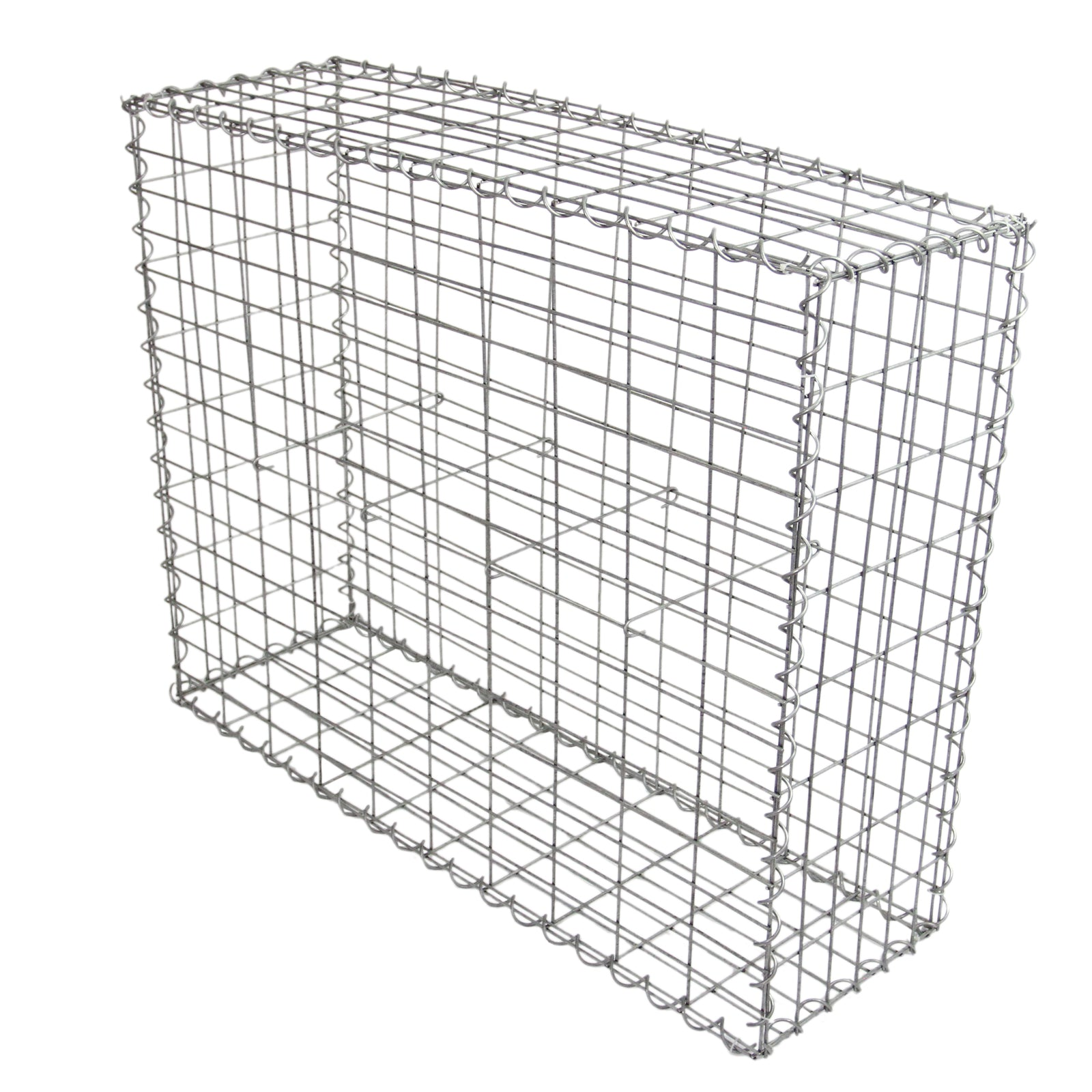 Una cesta de gaviones vacía y rectangular de malla de alambre galvanizado sobre fondo blanco.