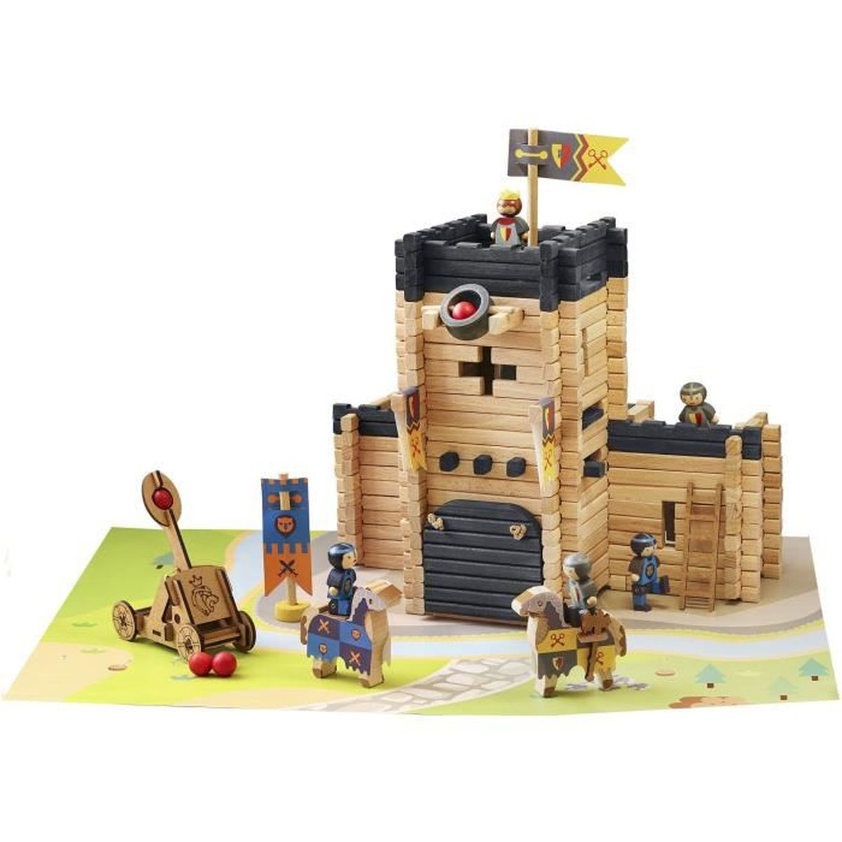 Castello giocattolo in legno con cavalieri, cavalli e catapulta.