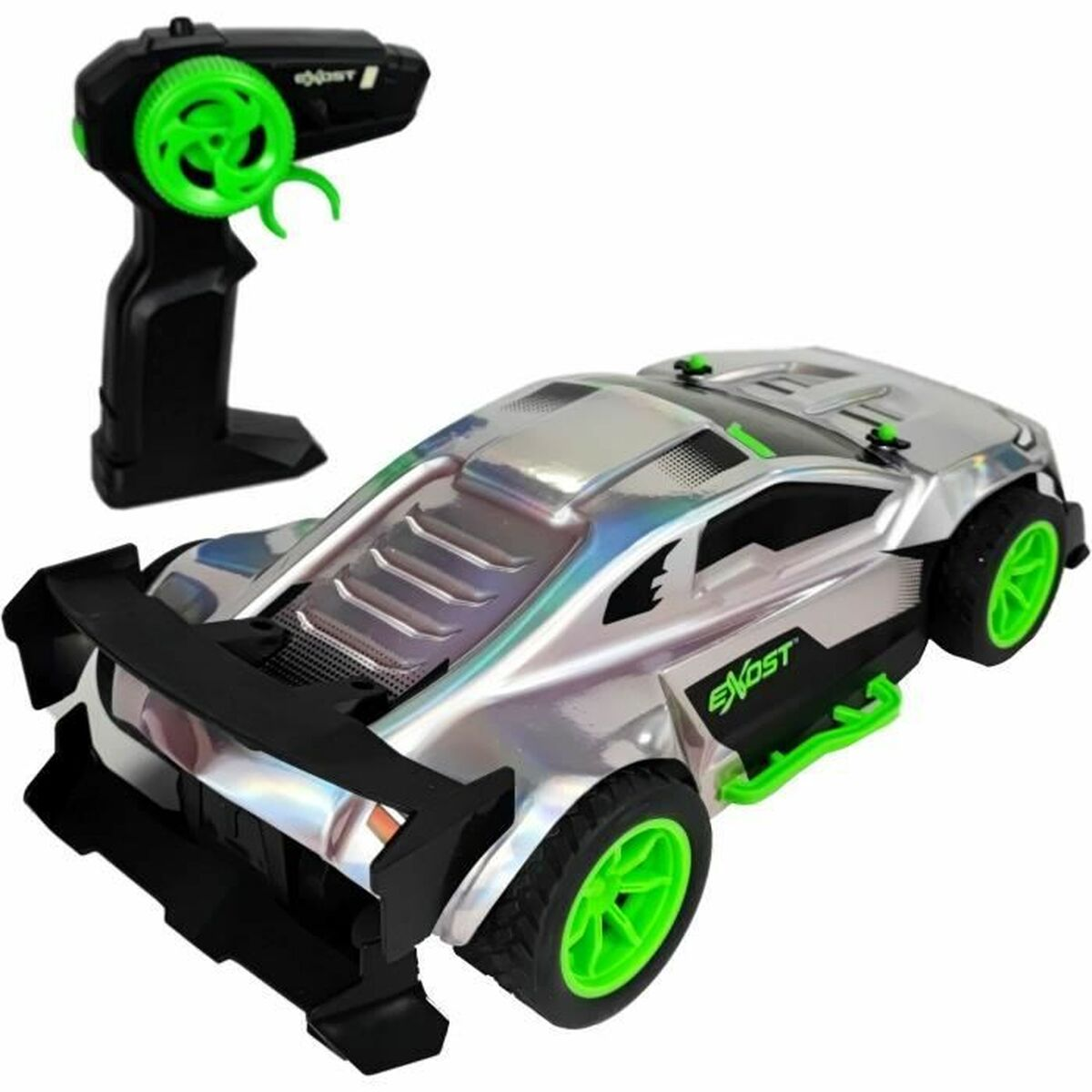 Silbernes ferngesteuertes Auto mit grünen Akzenten und Fernbedienung.
