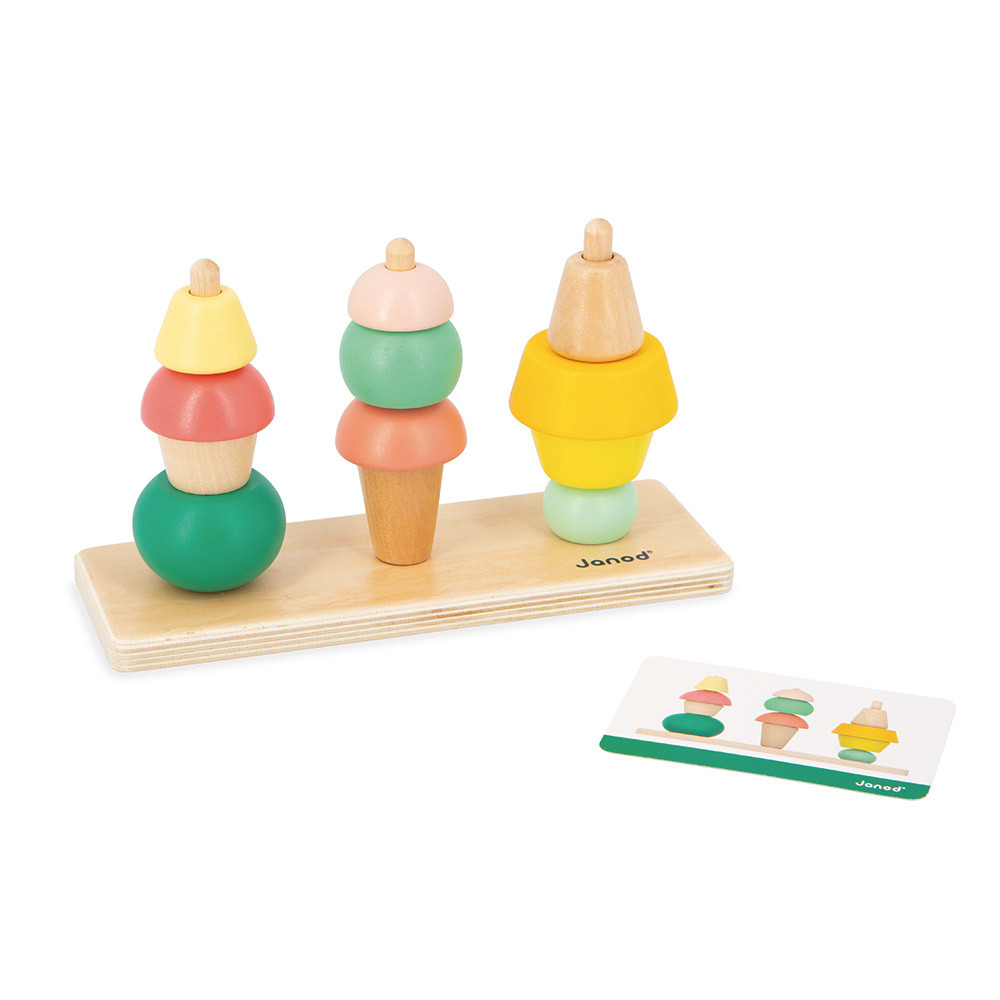 Jeu en bois : jeu d'empilage de glaces avec blocs colorés sur une base en bois.