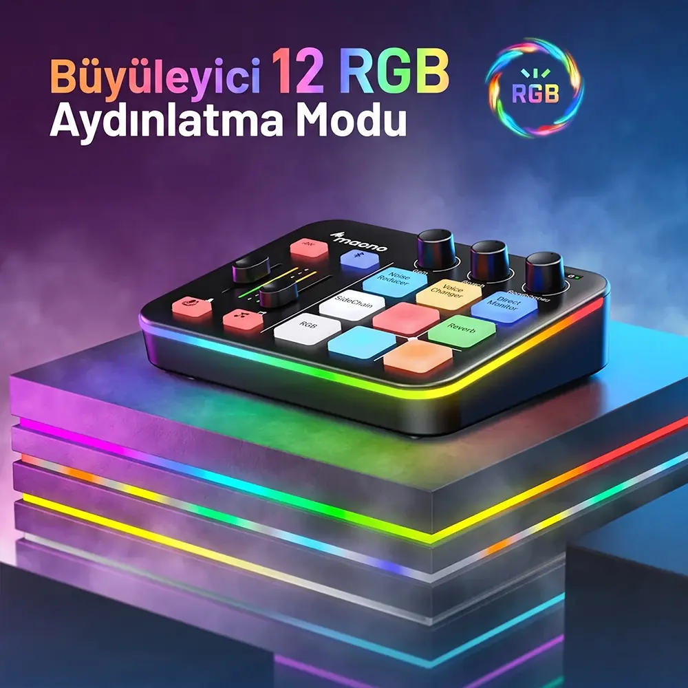 RGB aydınlatmalı ve düğmeli siyah ses mikseri, üst üste yığılmış bloklarda.