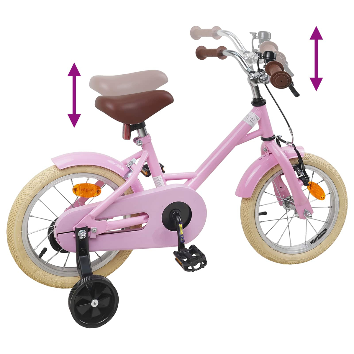 Ein rosafarbenes Kinderfahrrad mit Stützrädern und Verstellpfeilen für Sattel und Lenker.