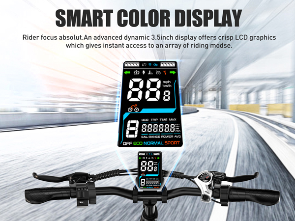 Un display per e-bike che mostra velocità, modalità e stato della batteria su una strada.