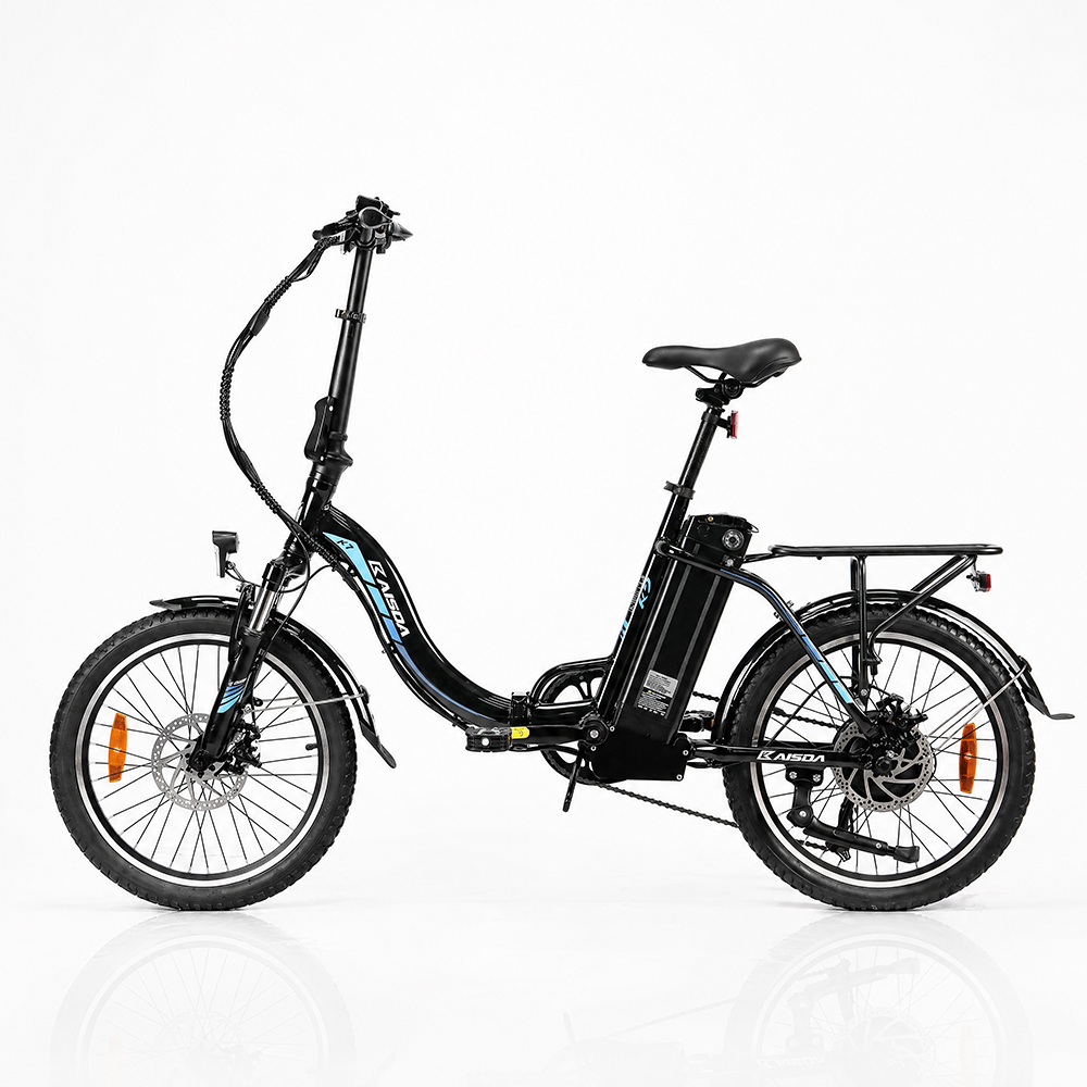 Bicicletta elettrica pieghevole nera con accenti blu, freni a disco e portapacchi.