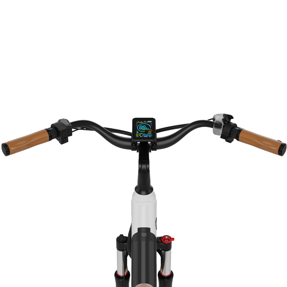 Manubrio e-bike con display digitale, manopole marroni e forcella ammortizzata.