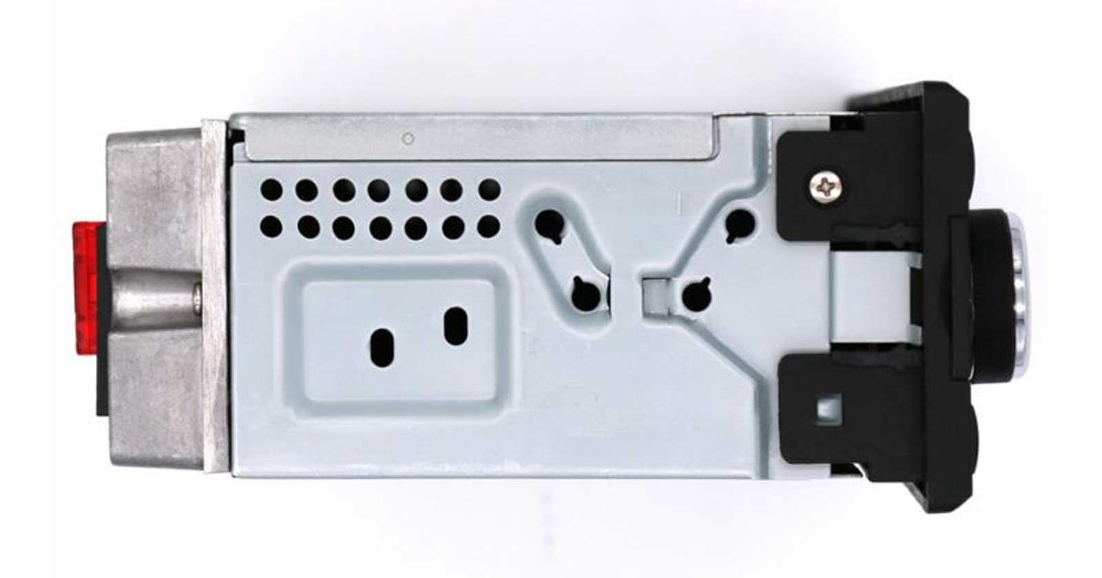 Seitenansicht eines Autoradios mit Metallgehäuse, Lüftungsschlitzen und Drehknopf.