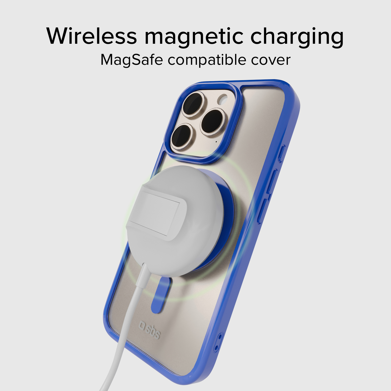 Custodia blu per telefono con caricabatterie MagSafe attaccato.