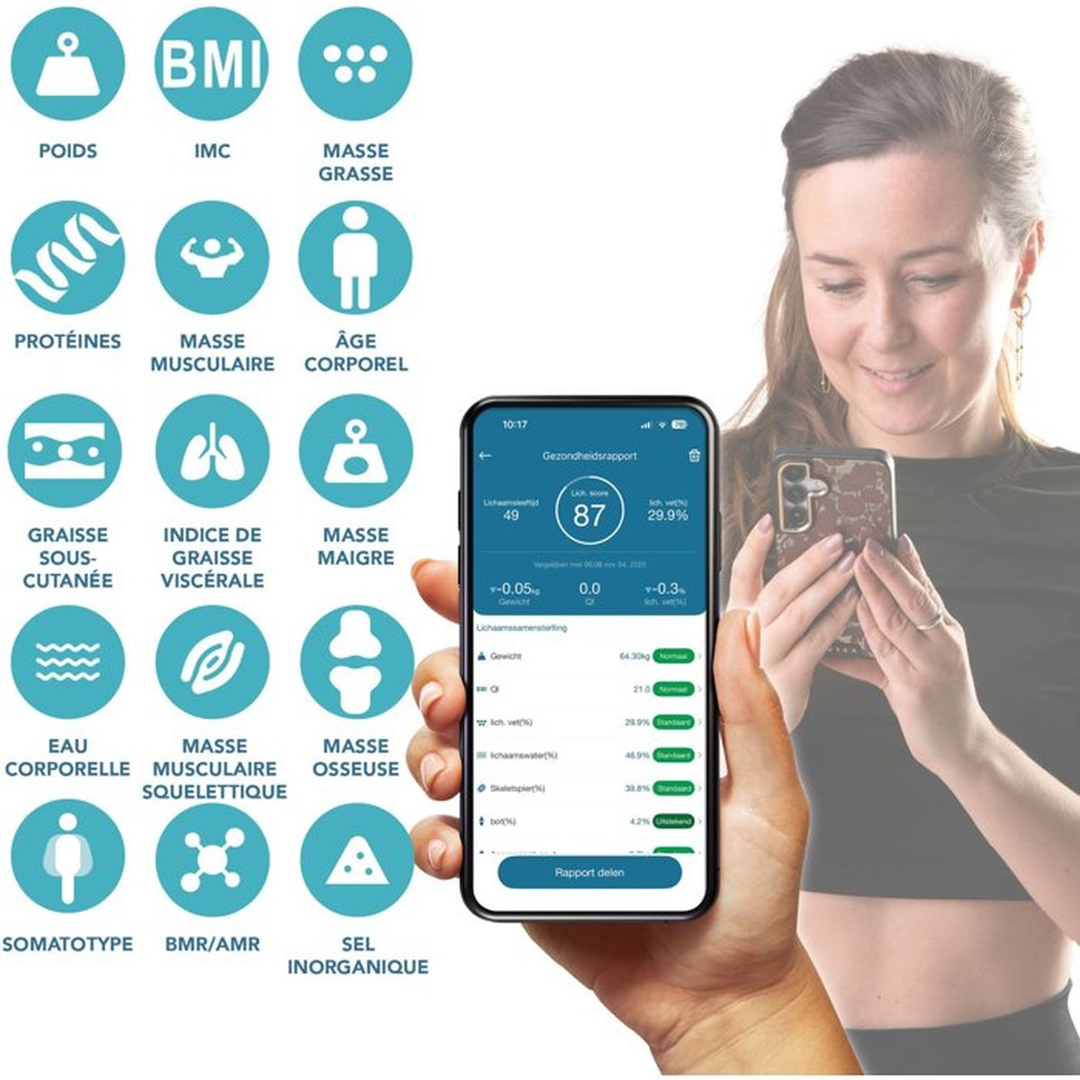 Eine Frau hält ein Smartphone, das einen Gesundheitsbericht mit Körperdaten wie Gewicht und Muskelmasse anzeigt.