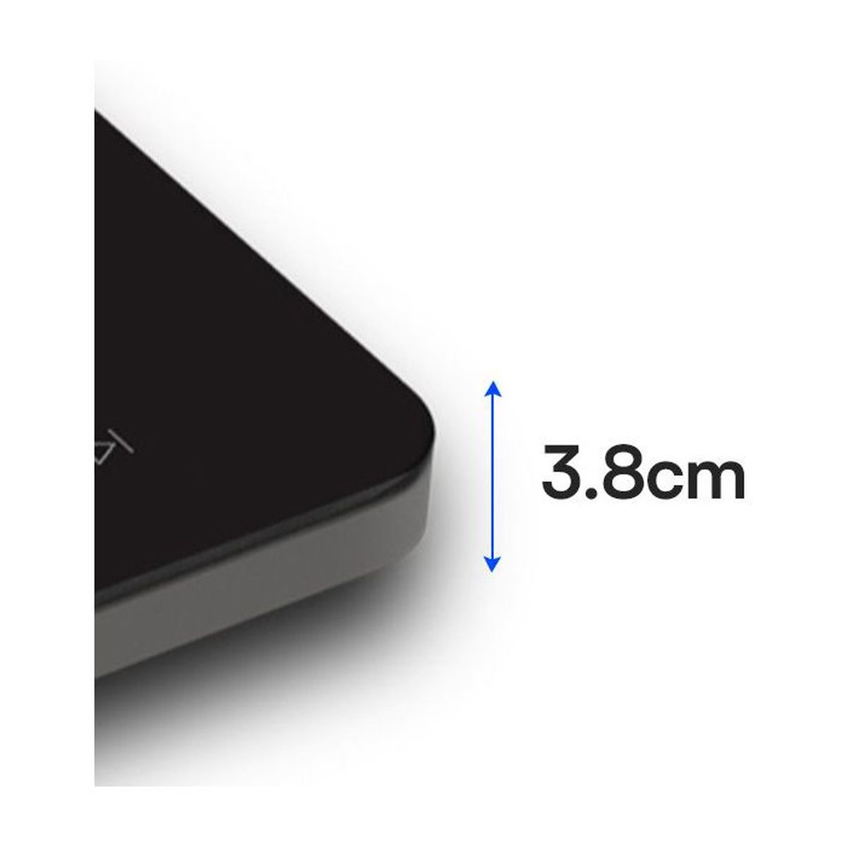 Detailaufnahme einer schwarzen Oberfläche mit einer Höhenangabe von 3,8 cm.