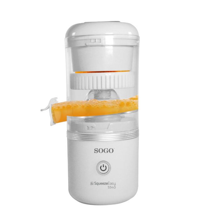 Un spremiagrumi SOGO bianco con un pezzo di frutta arancione che sporge.
