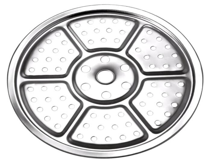 Ein runder, perforierter Metall-Dampfeinsatz mit sechs Kammern.
