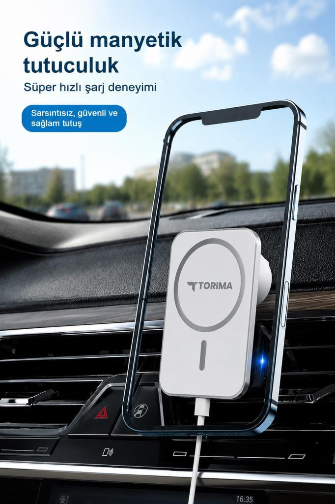 Beyaz bir Torima telefon şarj cihazı araba gösterge paneline takılıdır.