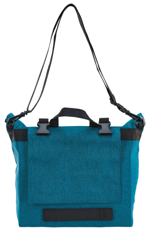 Eine türkisfarbene Tasche mit schwarzen Riemen und Schnallen.