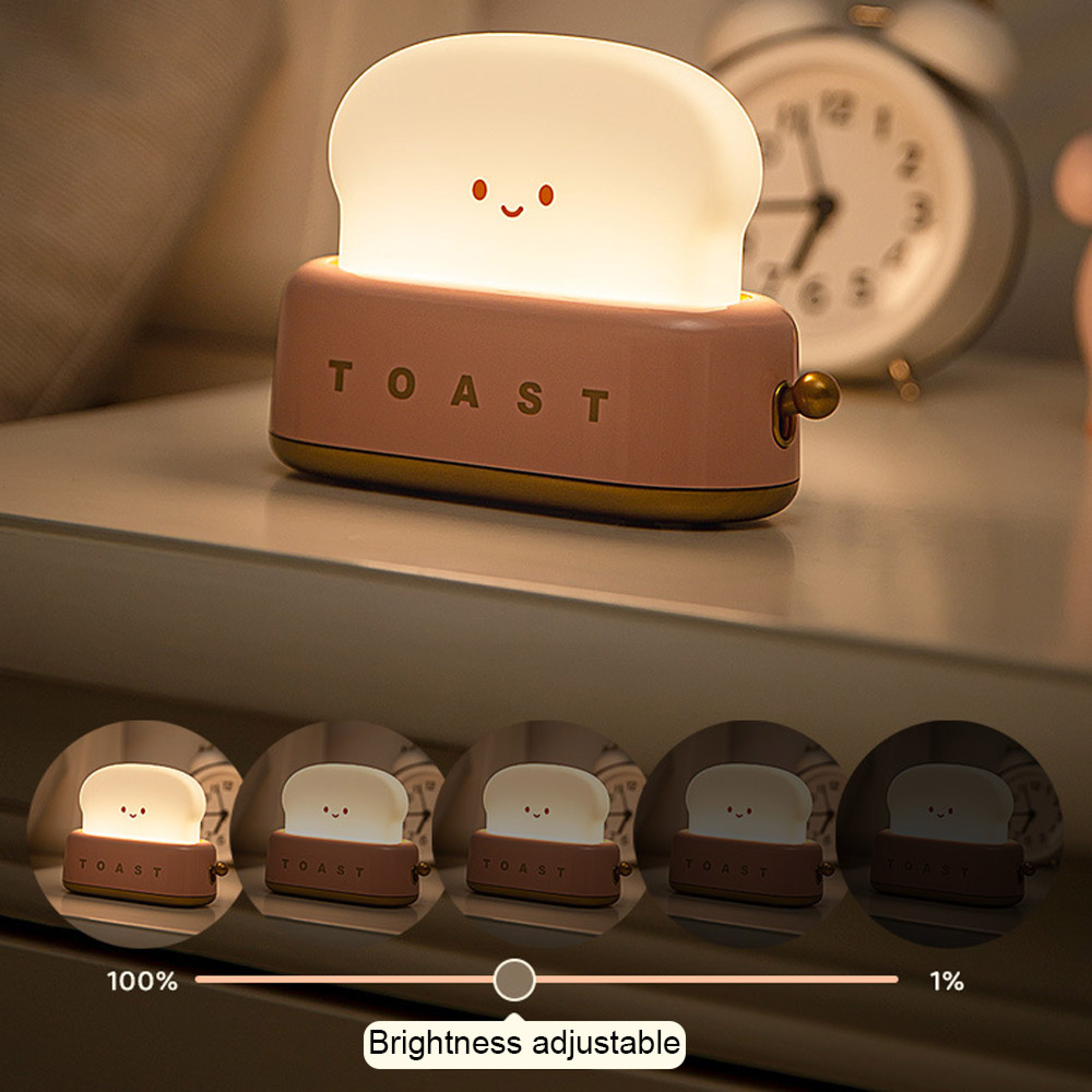 Niedliche toastförmige Nachtlampe mit einstellbarer Helligkeit auf einem Regal.