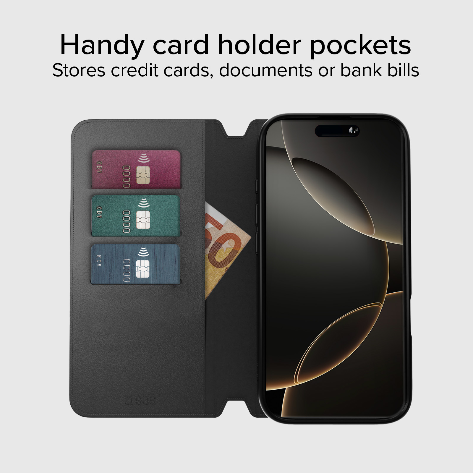 Cartera negra con tres ranuras para tarjetas y un billete de 50 euros, junto a un smartphone.