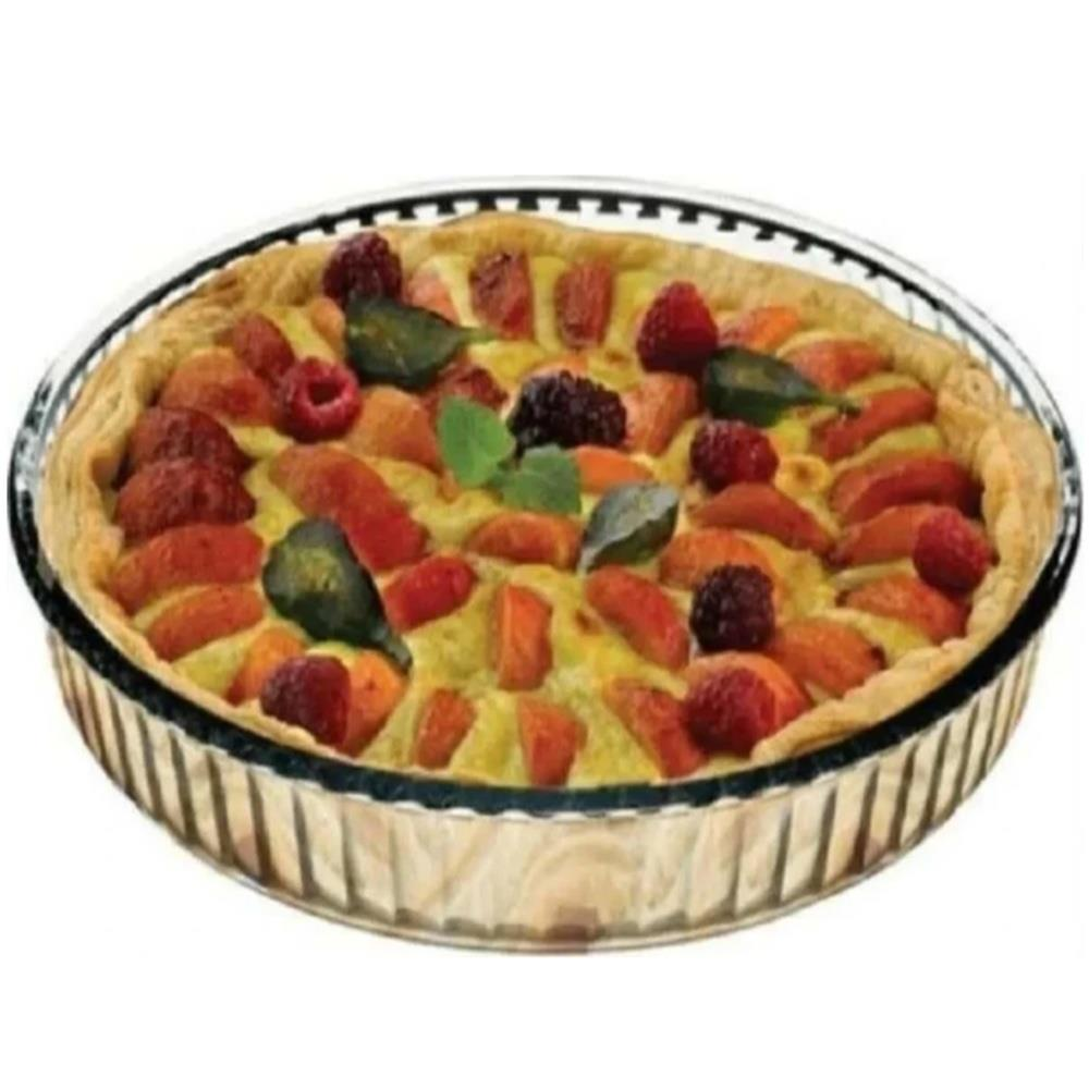 Cam kapta, böğürtel ve kayısı parçalı meyveli tart.