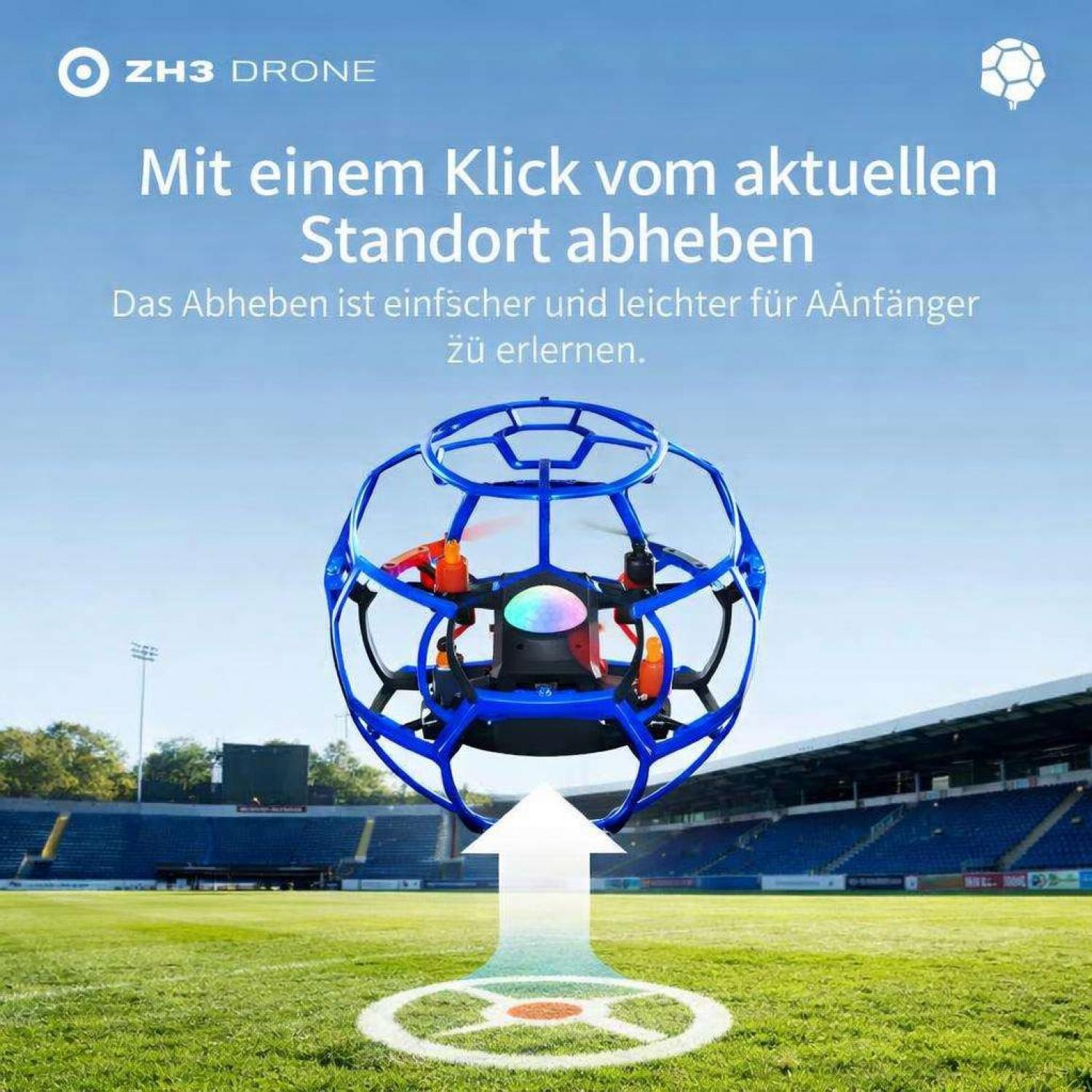 Ein blauer Drohne mit Schutzgitter startet auf einem Fußballfeld.