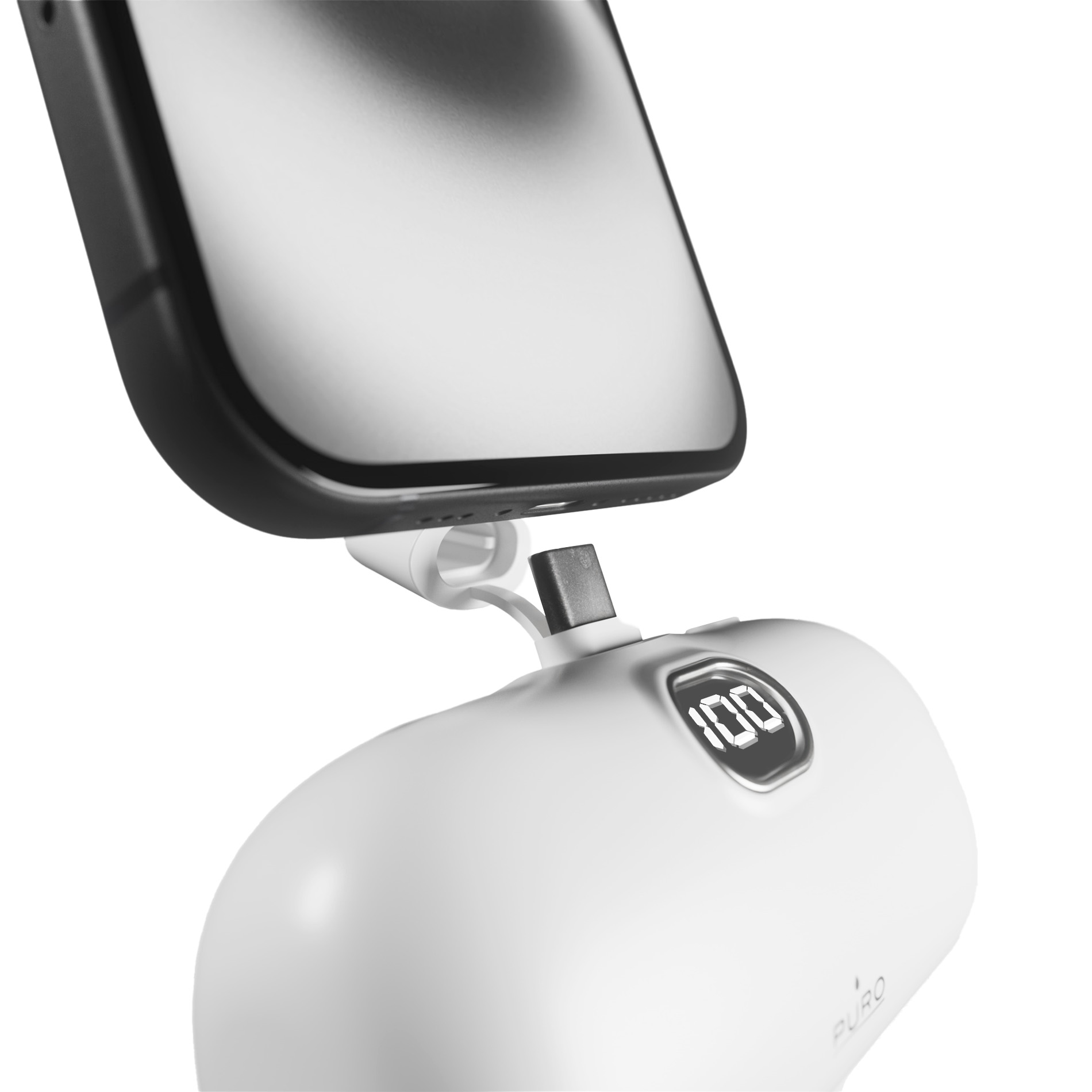 Un power bank bianco con display al 100% carica uno smartphone.