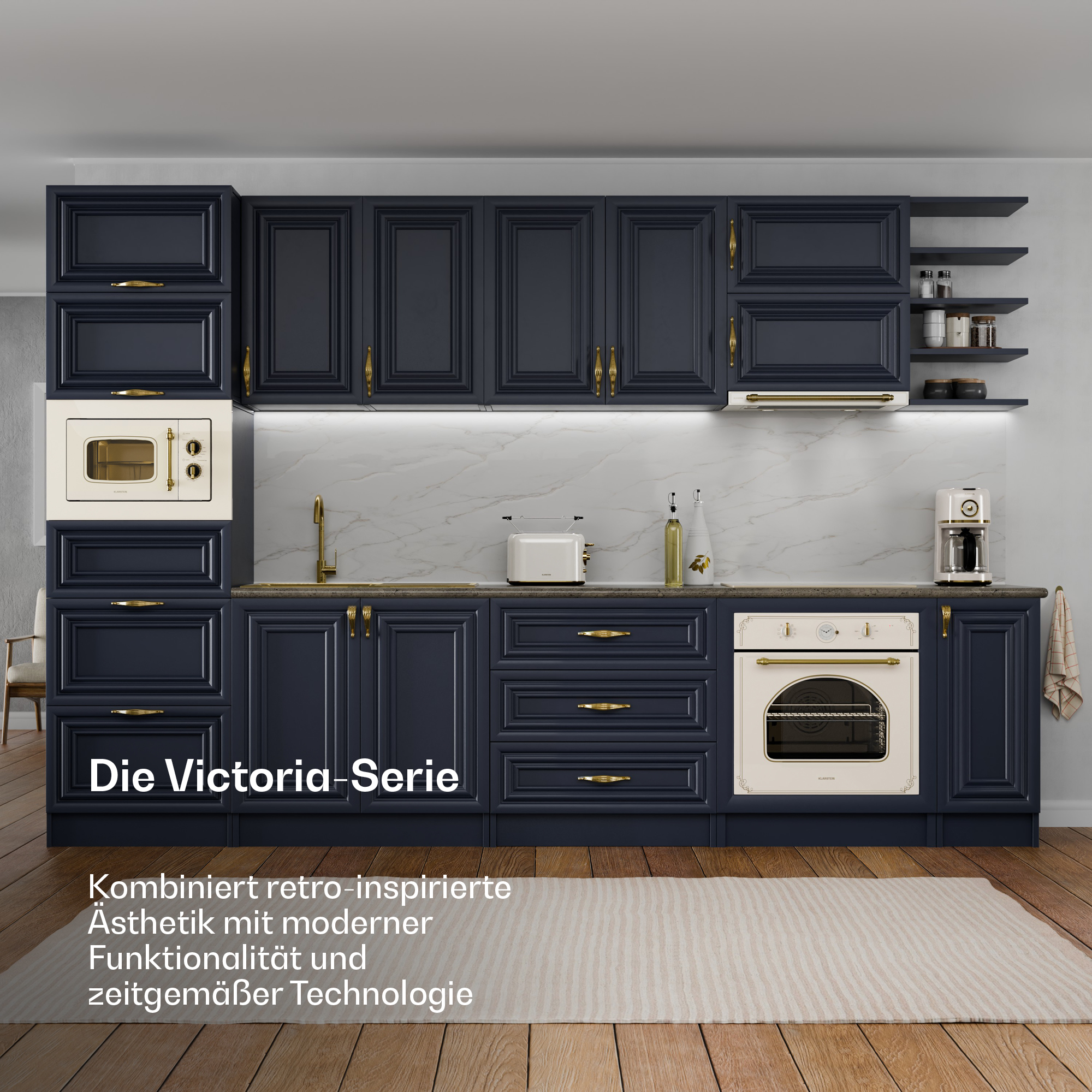 Cucina blu scuro con ferramenta dorata, forno e microonde integrati.