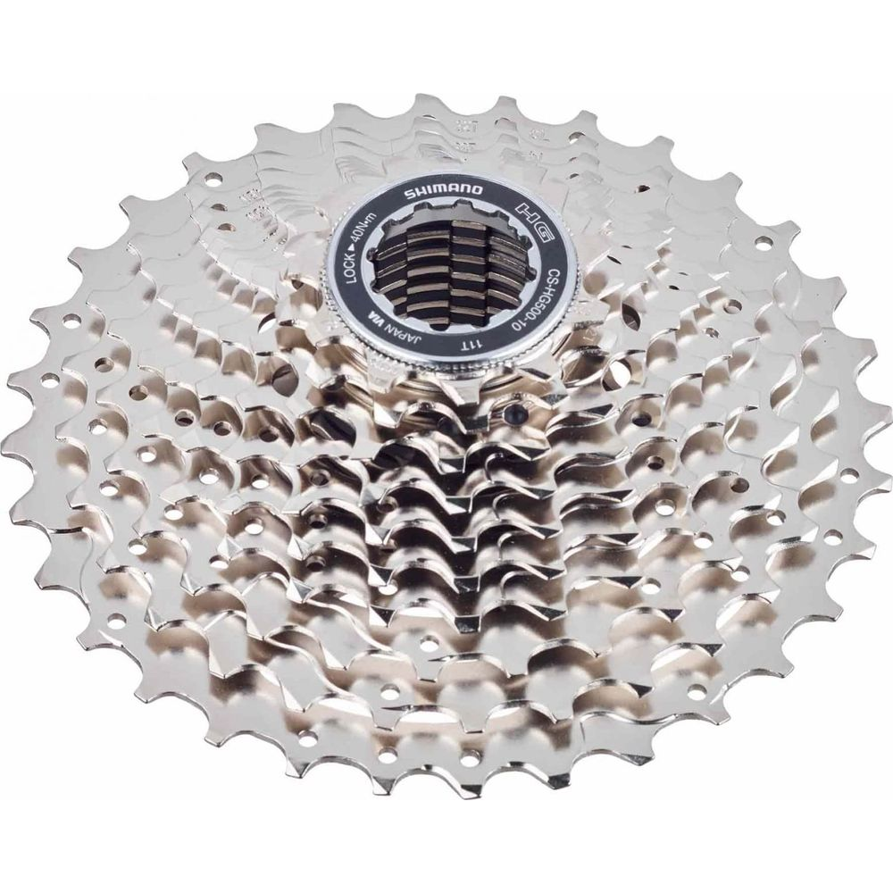Silbernes Fahrrad-Kassettenritzel mit 11 Gängen, Marke Shimano.