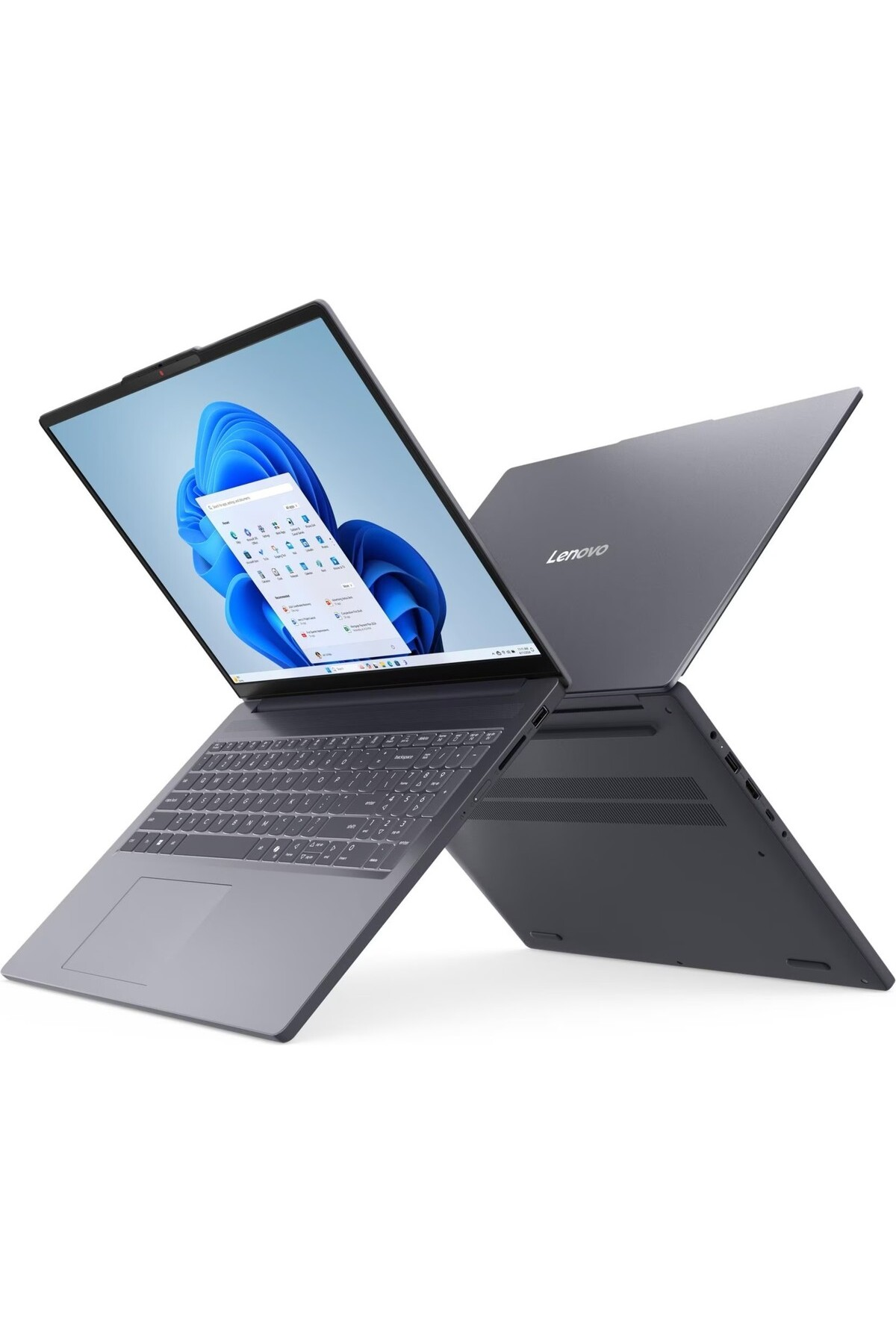 Açık iki koyu gri Lenovo dizüstü bilgisayar, beyaz zemin üzerinde zıt yönlere açılı duruyor.