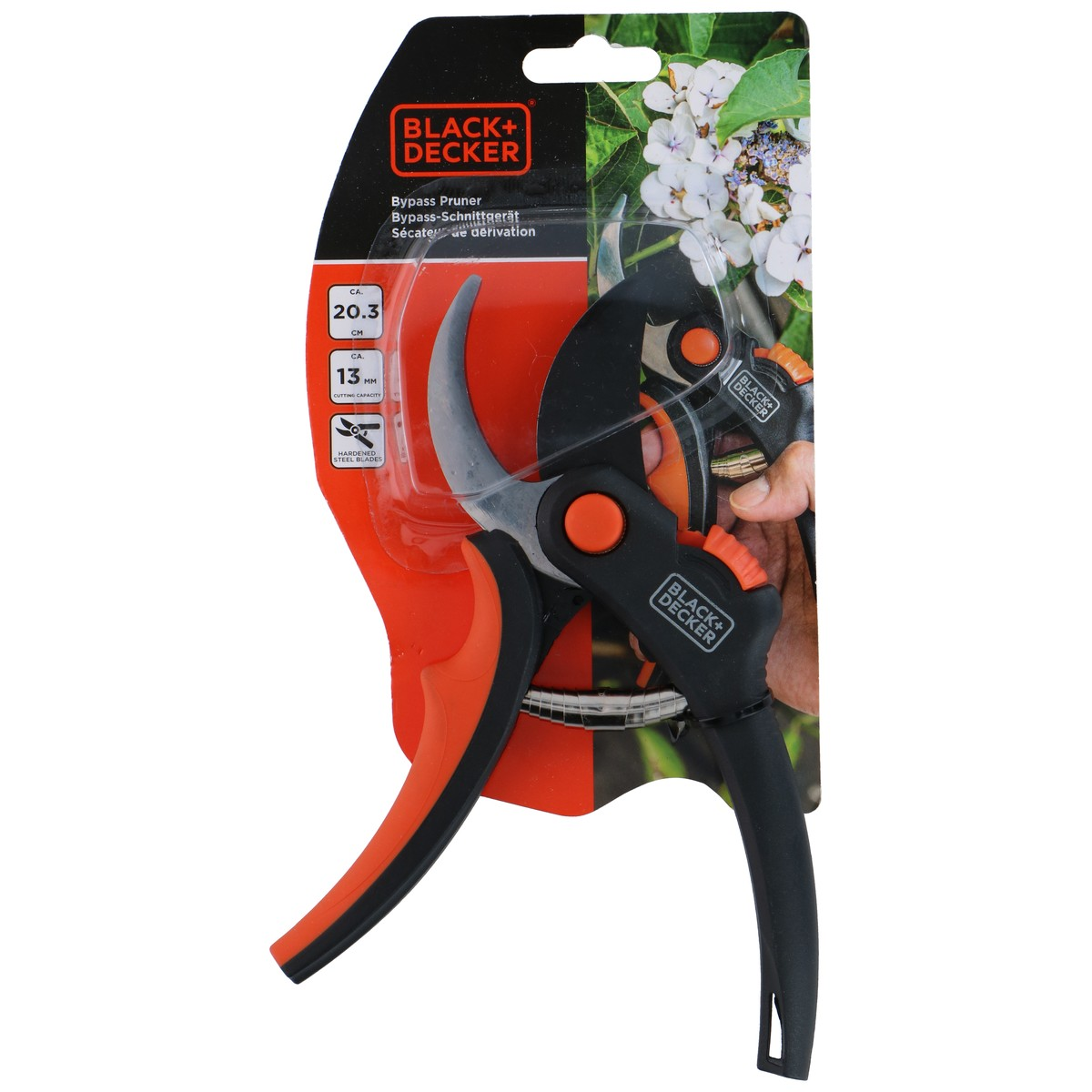 Schwarze und orange Gartenschere von Black+Decker mit Stahlklingen.