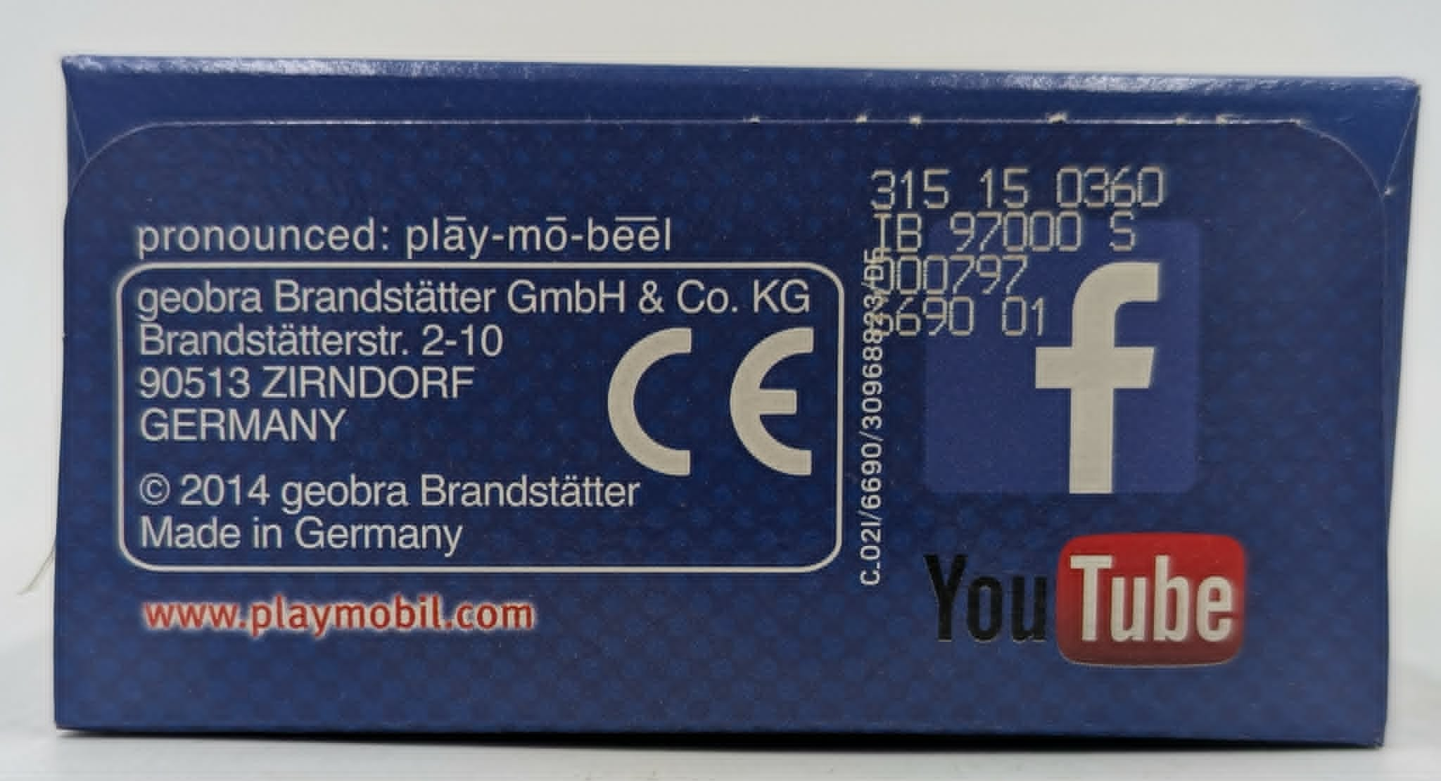 Playmobil-Produktinformationen mit CE-Zeichen, Facebook- und YouTube-Logos.