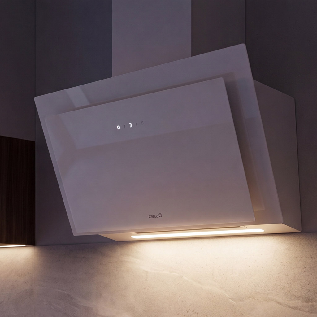 Una campana extractora blanca con panel táctil e iluminación integrada.