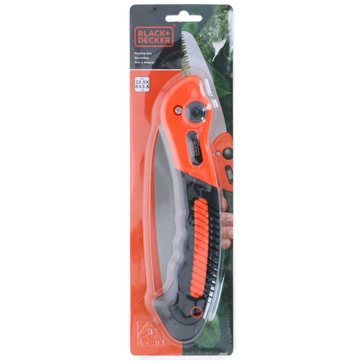 Eine orange und schwarze Klappsäge von Black+Decker in Verpackung.