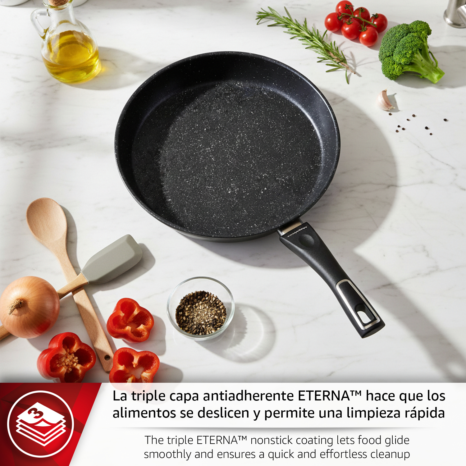 Una sartén con ingredientes como pimientos, cebolla, tomates, brócoli y aceite.