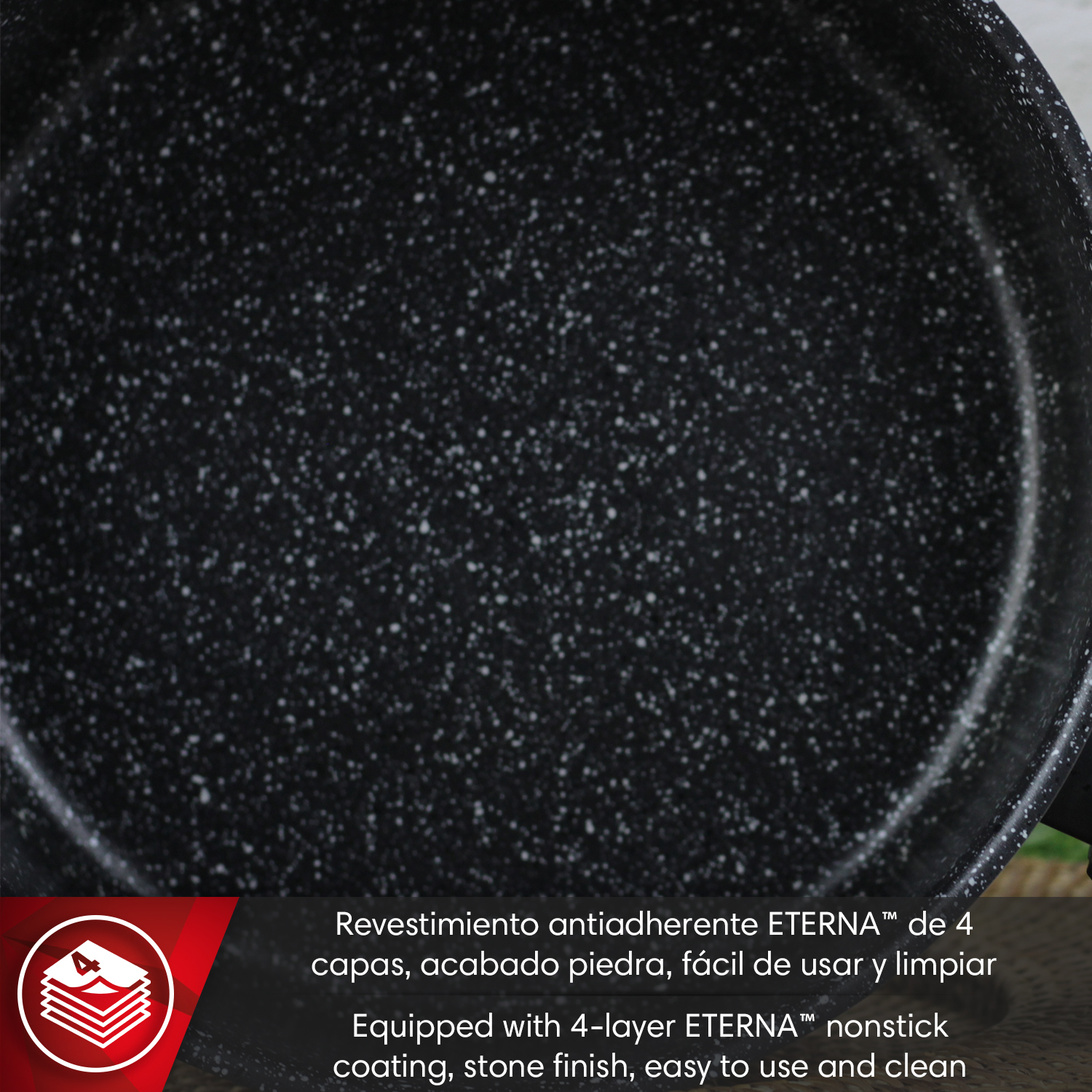 Sartén negra con patrón de motas blancas y revestimiento de 4 capas.