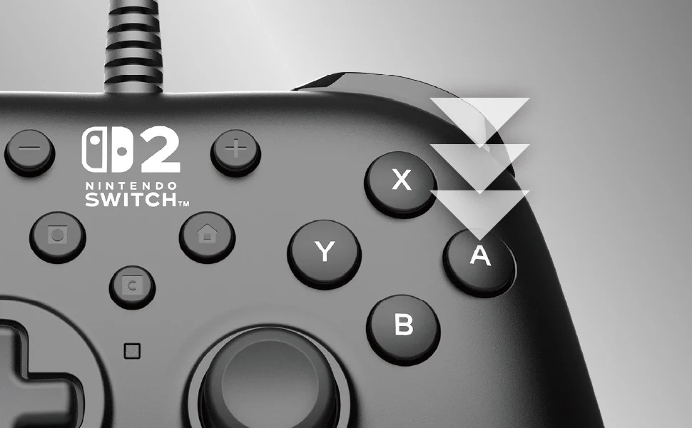 Un controller nero per Nintendo Switch con pulsanti A, B, X, Y e il logo.