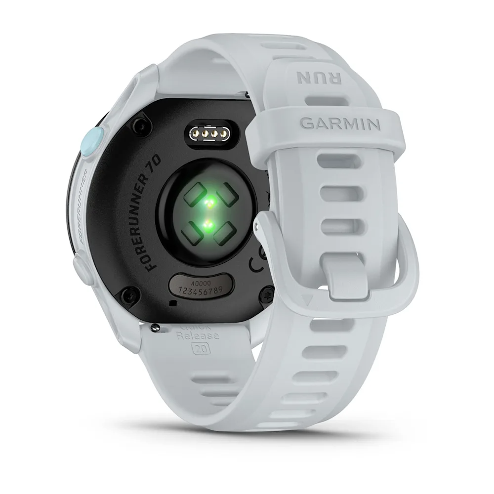 Kalp atış hızı monitörlü beyaz Garmin Forerunner 70 akıllı saatinin arkası.