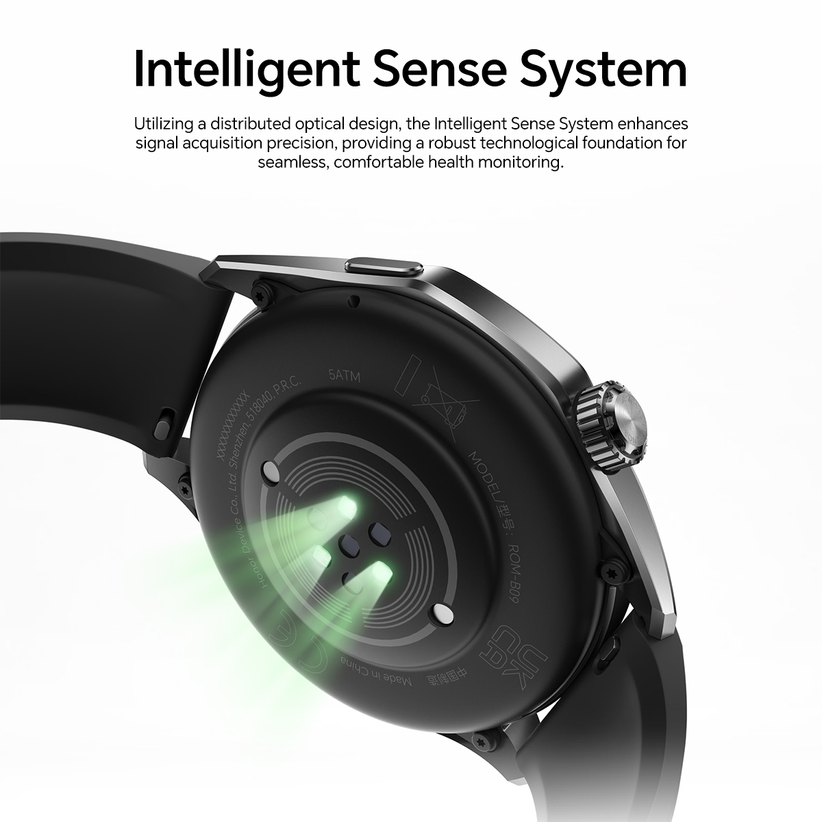 Primo piano del retro di uno smartwatch con sensori verdi luminosi.