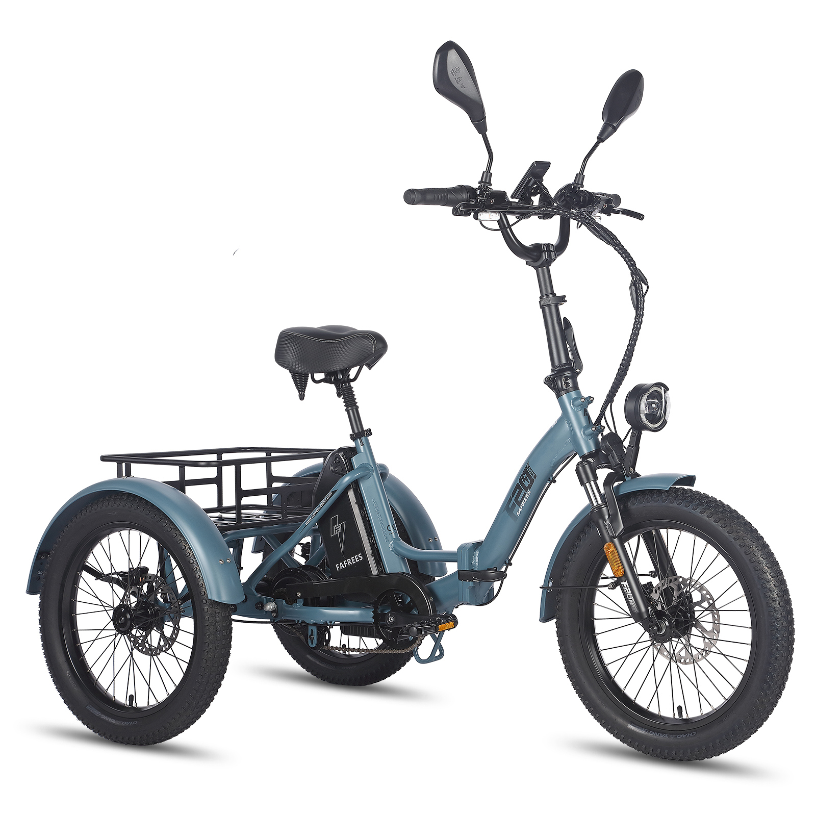 Bicicleta eléctrica triciclo azul de llantas anchas con cesta trasera.