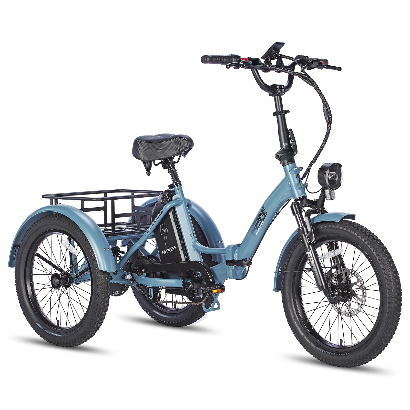 Triciclo eléctrico azul de rueda ancha con cesta trasera y suspensión delantera.