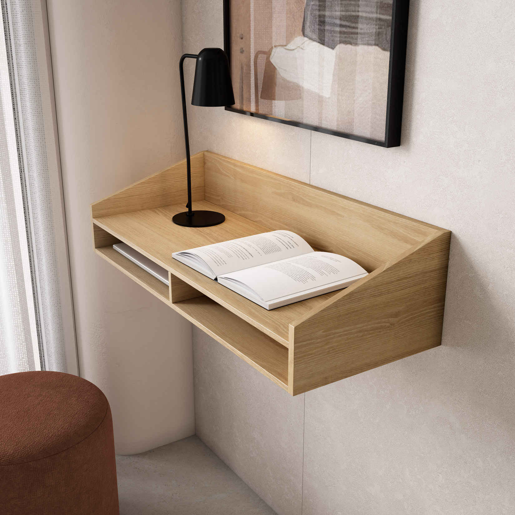 Un estante de pared de madera con un libro abierto, una lámpara y un cuadro.