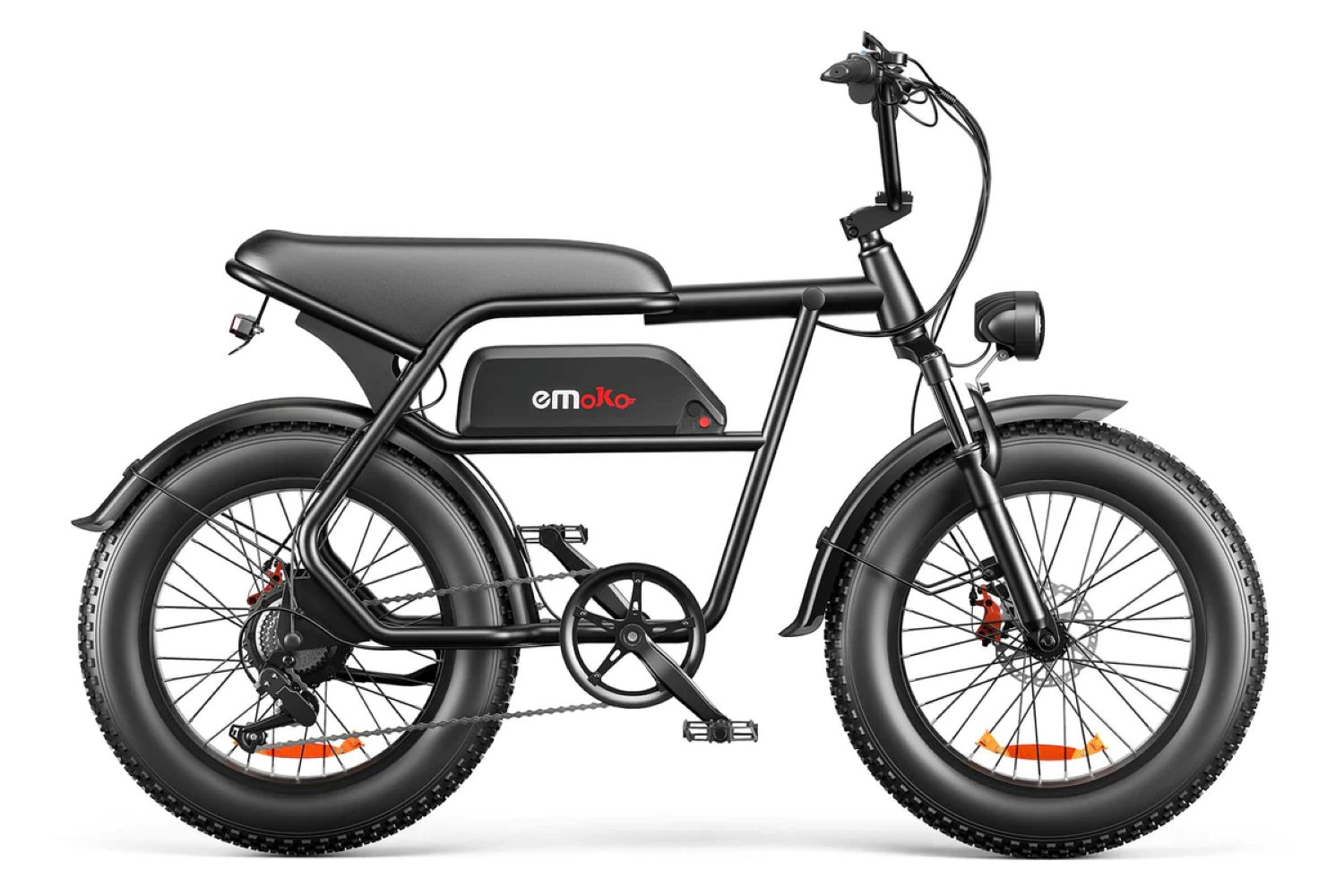 Bicicletta elettrica nera con pneumatici larghi, sella bassa e faro anteriore.