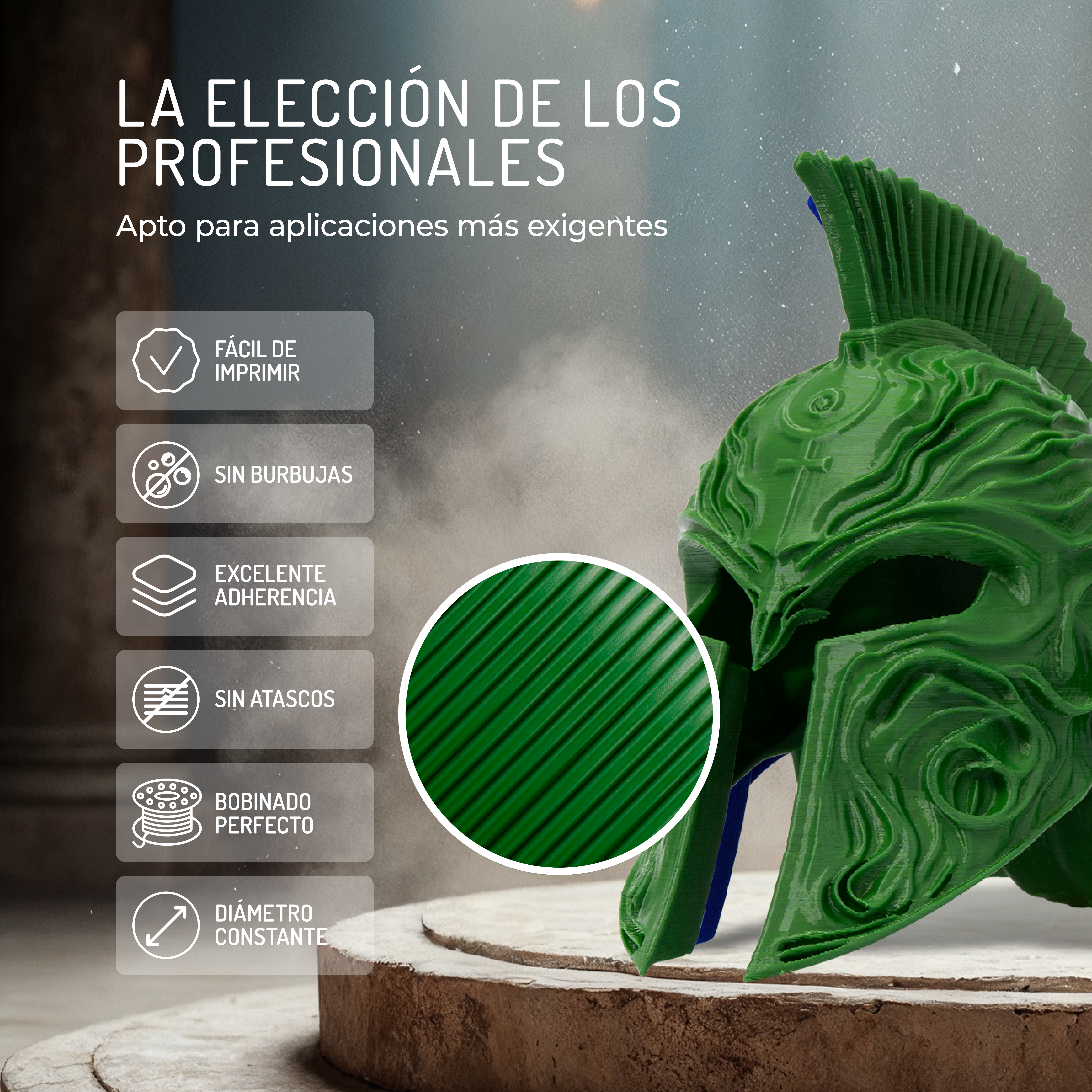 Casco verde impreso en 3D con texto e iconos para aplicaciones profesionales.
