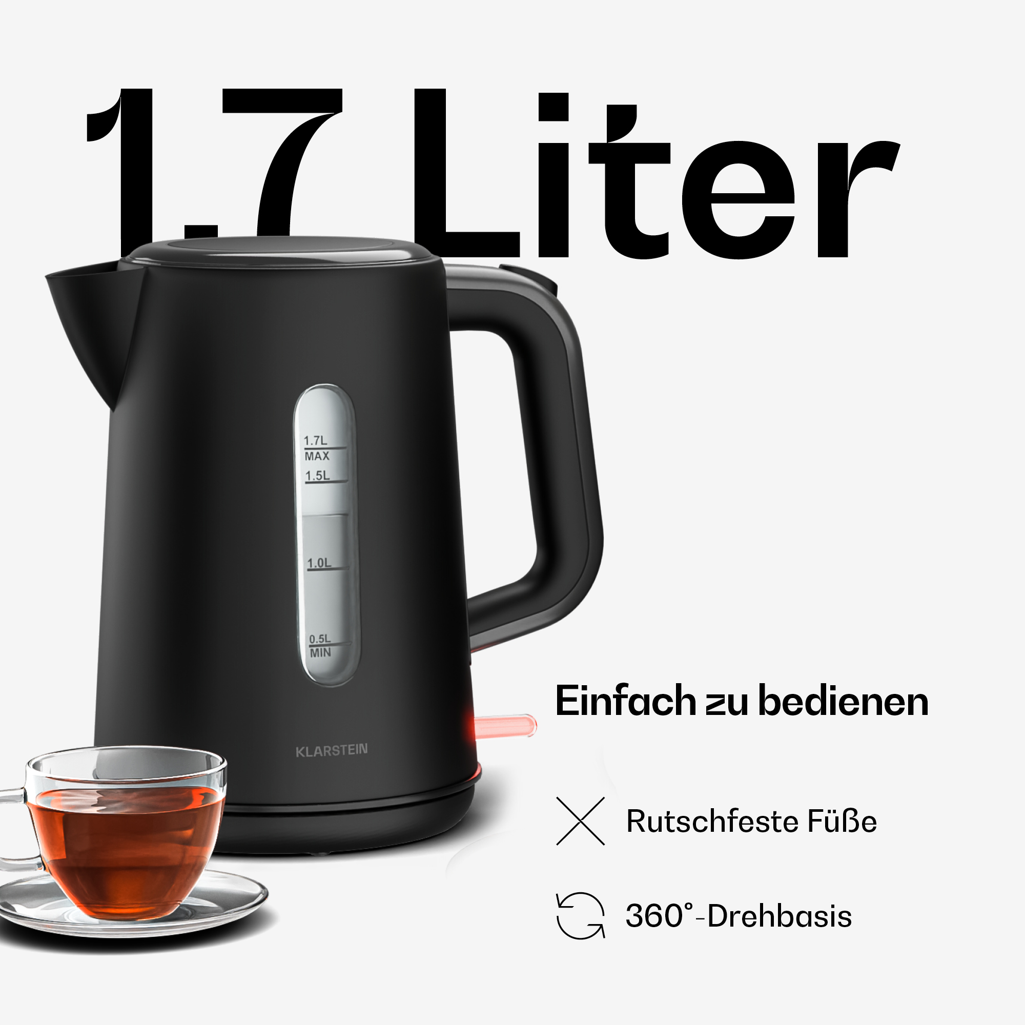 Schwarzer Wasserkocher mit 1,7L Kapazität und Tasse Tee.