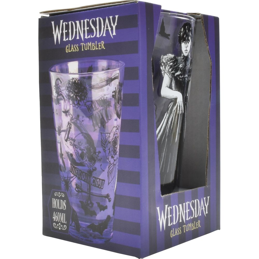Lila Glasbehälter mit Wednesday-Motiven, inklusive Totenkopf und Fledermäusen.