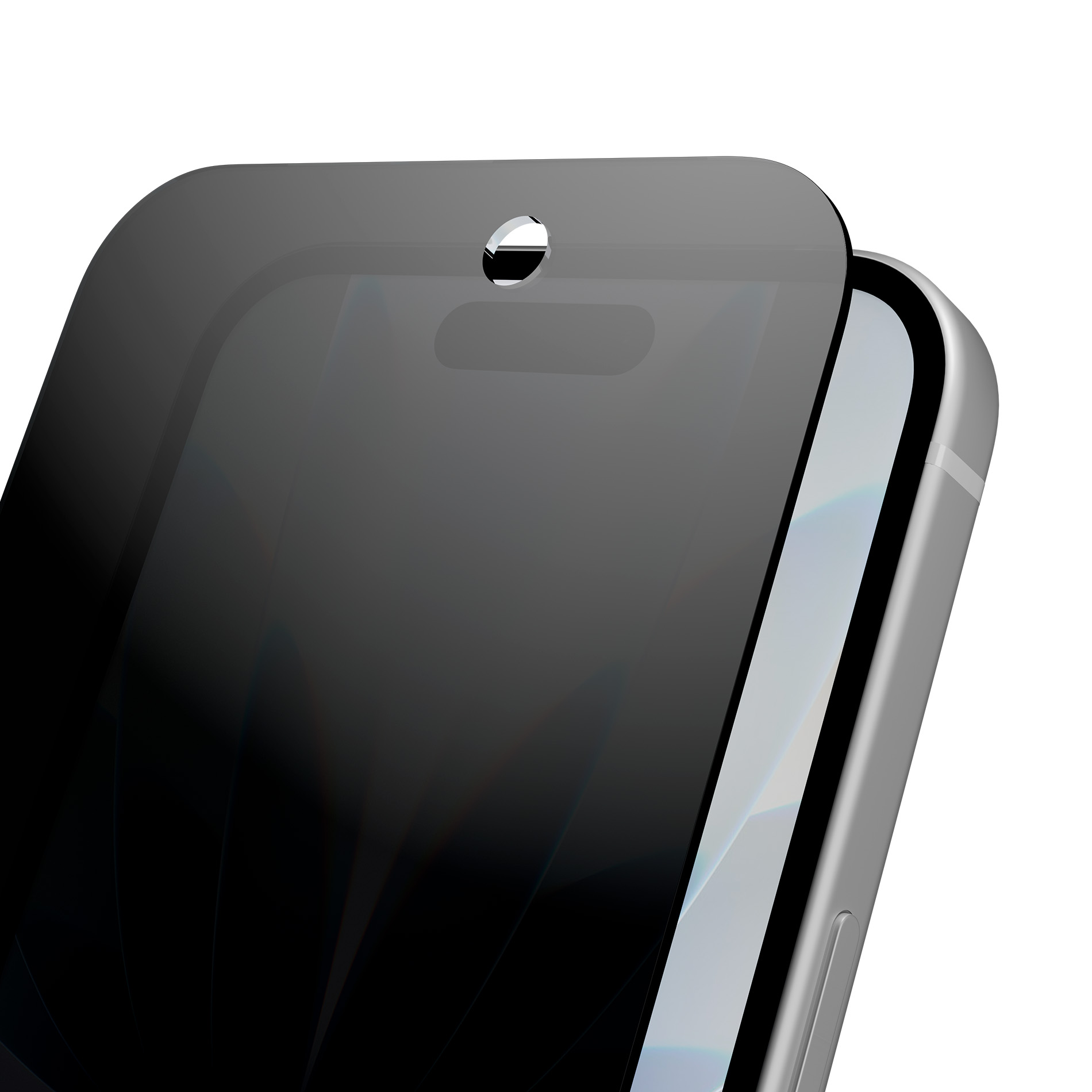 Primer plano de un protector de pantalla oscuro aplicándose a un teléfono inteligente plateado.
