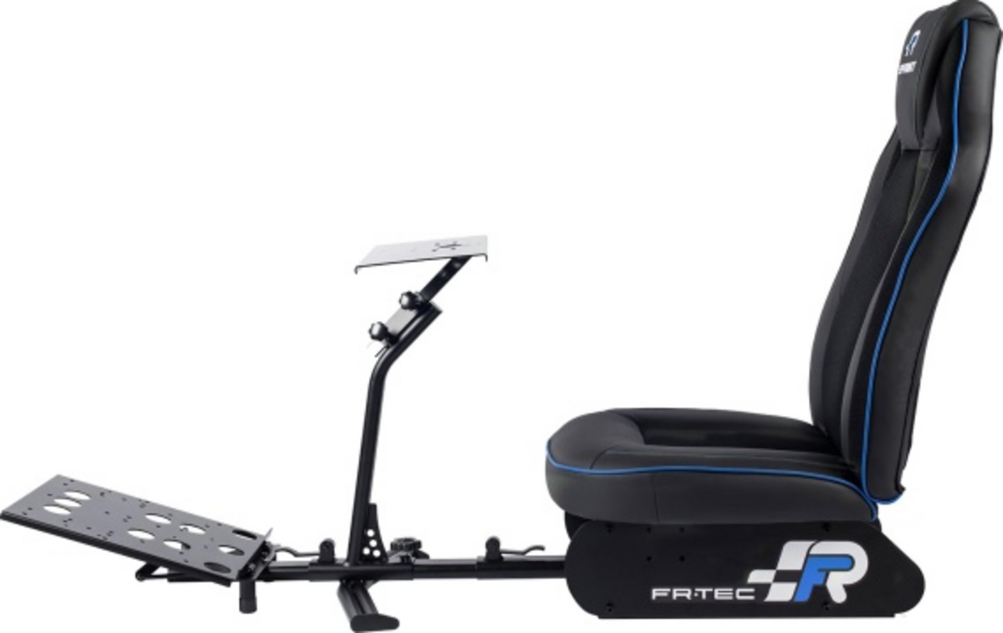 Sedia da simulatore di corse nera con finiture blu e supporto per pedali.
