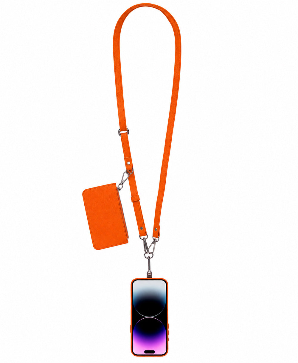 Turuncu telefon kılıfı, lanyard ve küçük cüzdan beyaz arka plan üzerinde.