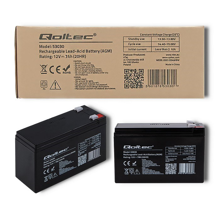 Zwei schwarze Qoltec AGM-Batterien, Modell 53030, 12V 7Ah. Eine größere und eine kleinere.
