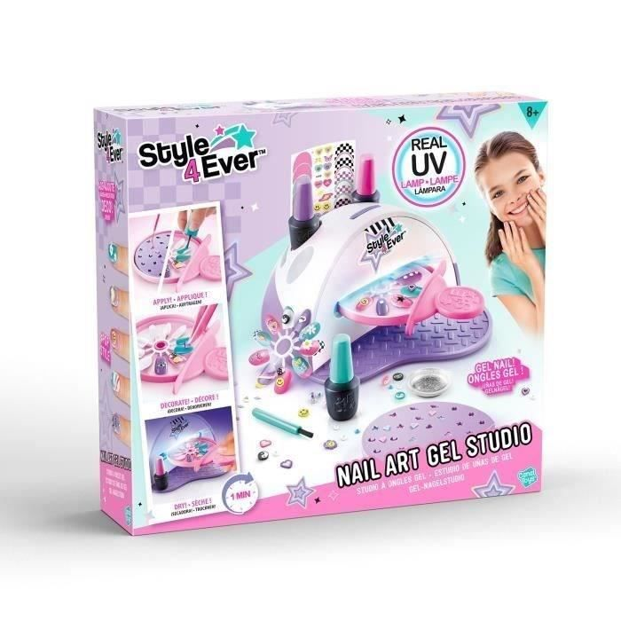 Caja para un Style 4 Ever Nail Art Gel Studio con lámpara UV, esmalte y pegatinas.