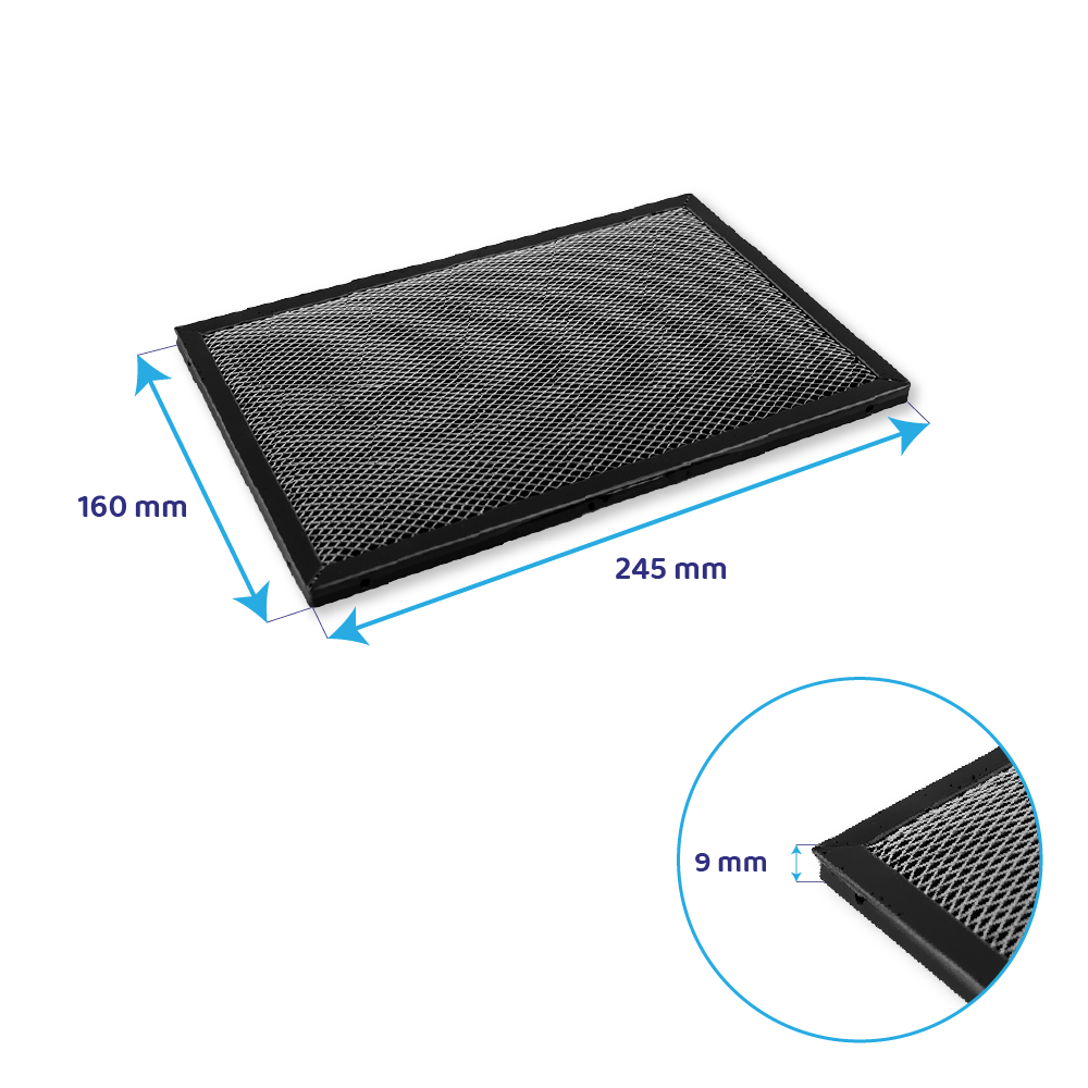 Un filtro al carbonio rettangolare con cornice nera, misura 245x160x9 mm.